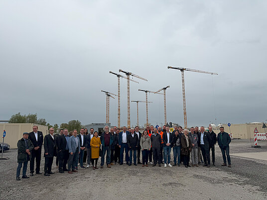 Gruppenbild Werksbesichtigung DOW