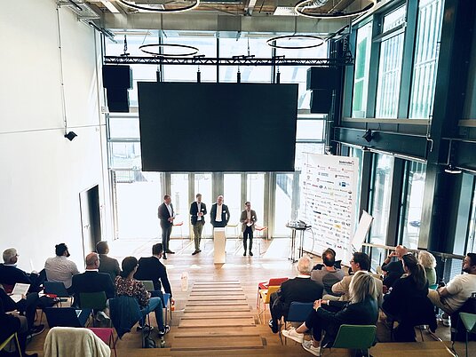 Begrüßung Referenten Gruppenbild