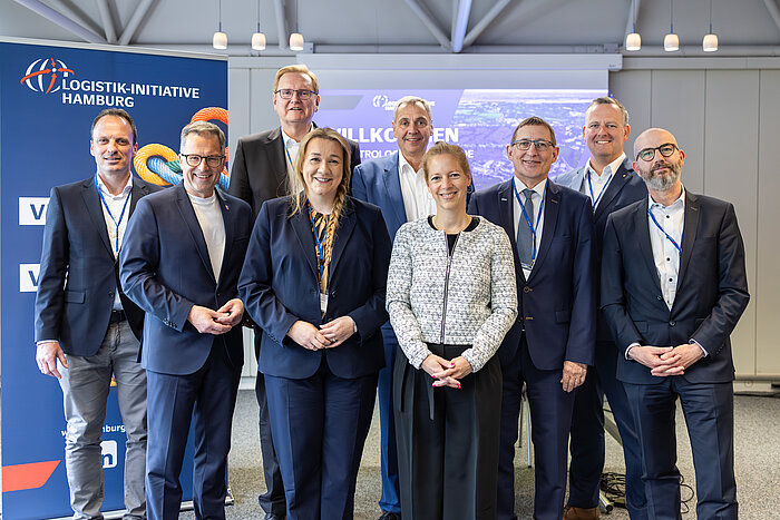Referenten Gruppenbild {f:if(condition:'Logistik Initiative Hamburg - Picselweb Fotografie',then:' | Bild: © Logistik Initiative Hamburg - Picselweb Fotografie',else:'')