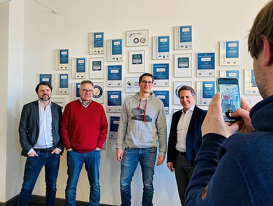 Gruppenbild Podcastaufnahme webnetz