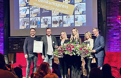 Gruppenbild der Preisträger {f:if(condition:'Süderelbe AG',then:' | Bild: © Süderelbe AG',else:'')