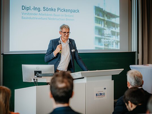 Dipl.-Ing. Sönke Pickenpack, Bauindustrieverband Niedersachsen-Bremen | © Gina Kühn - Vertelnn Dipl.-Ing. Sönke Pickenpack, Bauindustrieverband Niedersachsen-Bremen