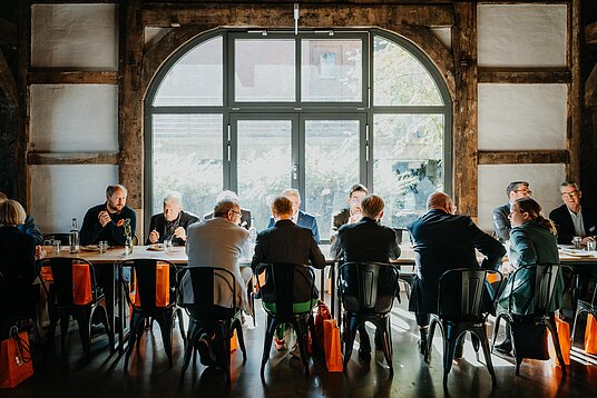 | © Gina Kühn - Vertelln Stimmungsbild beim Essen