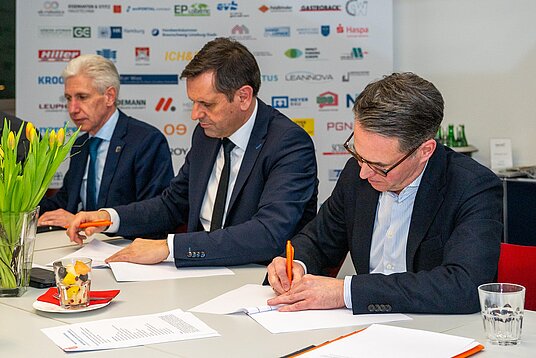 Unterschrift Rainer Rempe, Olaf Lies, Dr. Olaf Krüger