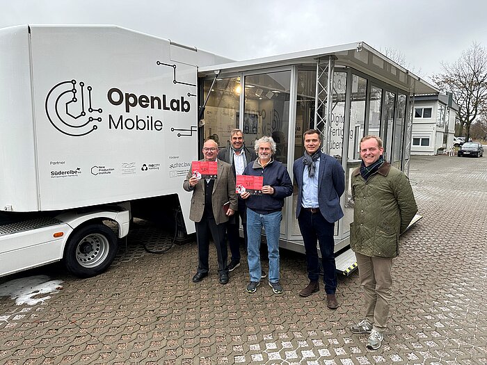  {f:if(condition:'New Production Institute / HSU',then:' | Bild: © New Production Institute / HSU',else:'')