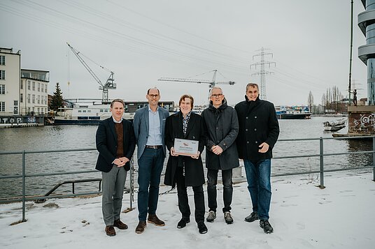 | © Gina Kühn / Vertelln Gruppenbild Venture League mit Süderelbe AG Vorstand & Prokurist