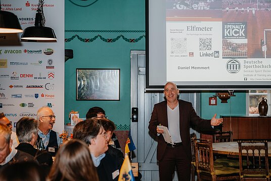 | © Gina Kühn Vortrag Prof. Dr. Daniel Memmert