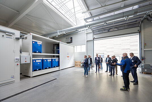 Rundgang Gefahrenlagen von Vishay in Itzehoe | © IZET, Michael Ruff Exklusiver Rundgang durch das Gefahrenlagen von Vishay in Itzehoe.