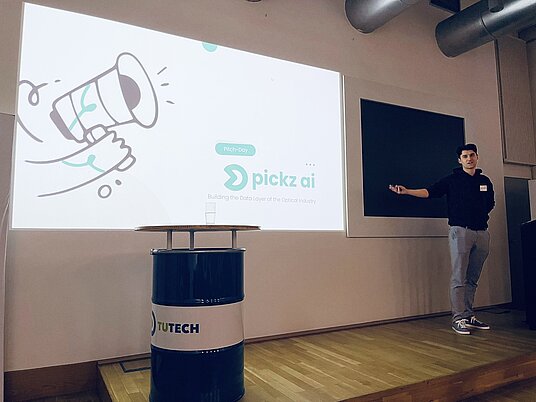 | © Süderelbe AG Pitch Pickz.ai