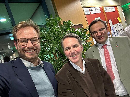 Selfie mit Verkehrssenator Dr. Anjes Tjarks, Dr. Olaf Krüger und Thorsten Heinze