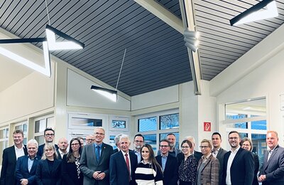 Gruppenbild Steuerungsgruppe Zukunftsregion Süderelbe {f:if(condition:'Süderelbe AG',then:' | Bild: © Süderelbe AG',else:'')