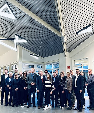 Gruppenbild Steuerungsgruppe Zukunftsregion Süderelbe {f:if(condition:'Süderelbe AG',then:' | Bild: © Süderelbe AG',else:'')