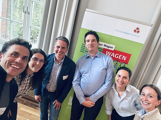 | © Süderelbe AG Selfie mit dem Dienstleister Planersocietät