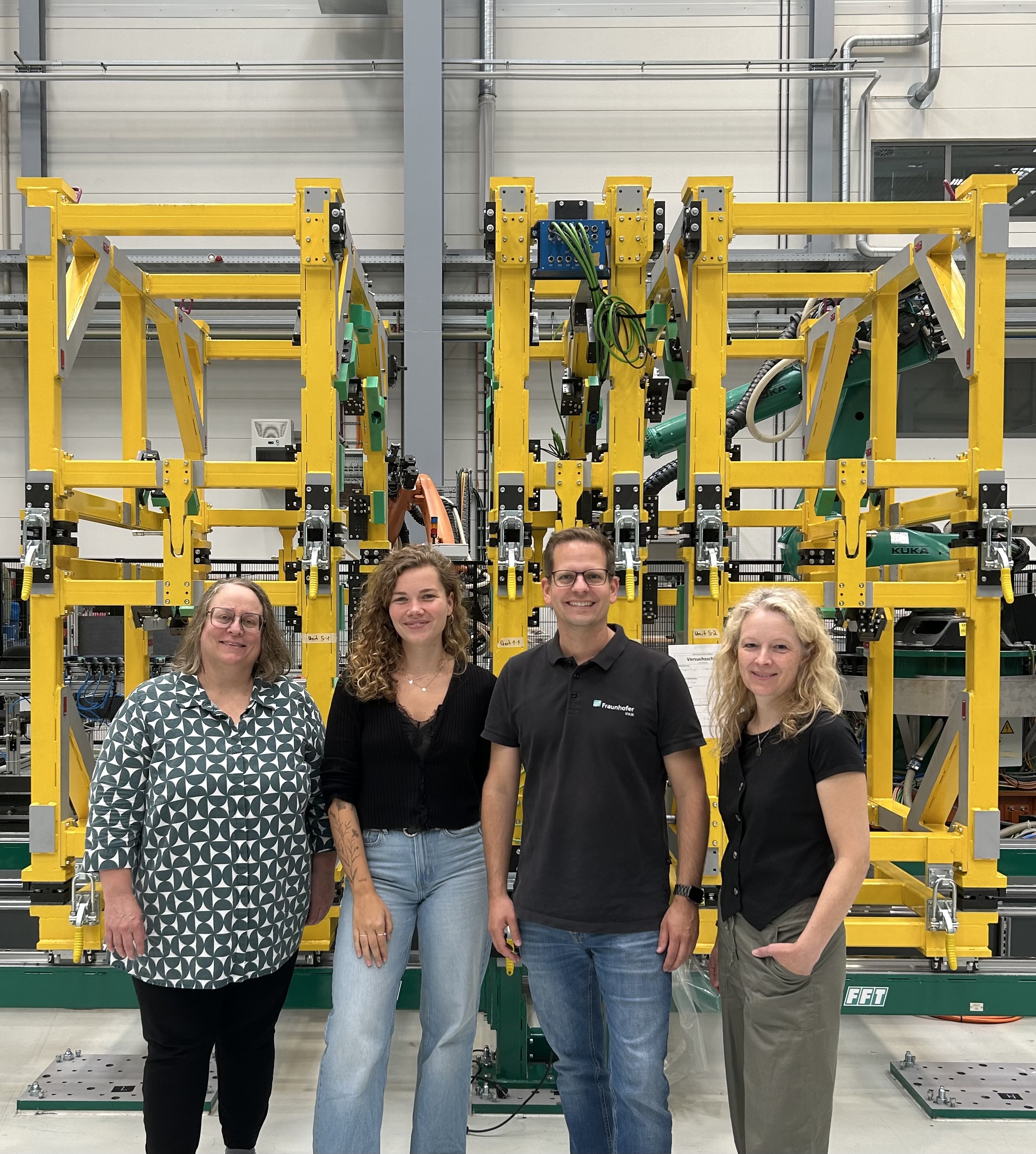 | Bild: © Süderelbe AG Grppuenbild v.l.n.r.: Ulla Främke & Jette Harm (Projektteam ROKI / Süderelbe AG), Benjamin Schulze & Kerstin Wehmeier (Fraunhofer IFAM) {f:if(condition:'Süderelbe AG',then:' | Bild: © Süderelbe AG',else:'')